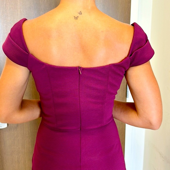 LULU’s Maroon Heart Shape Corset Top & Straight Fit Dress w/Cap Sleeves Dress - Picture 8 of 8